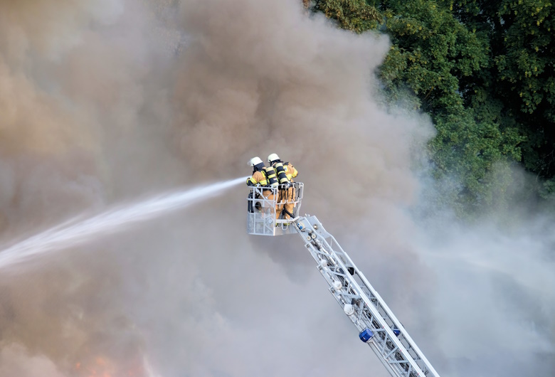 Panduan Memilih Fire Suit yang Tepat untuk Keselamatan dan Kenyamanan Bekerja