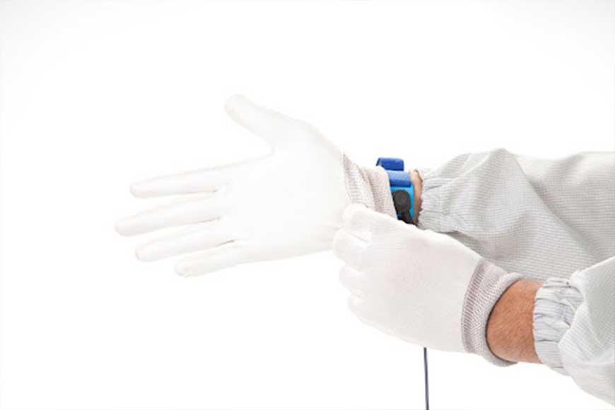 Teknologi-Doting-dalam-ESD-Fabric-Glove-Meningkatkan-Kontrol-ESD-dan-Kekuatan-Grip-Griya-Safety