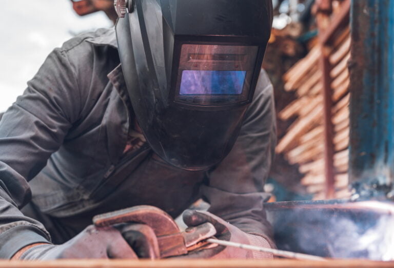 Welding-Supplier-Terpercaya-untuk-Perlengkapan-Pengelasan-Standar-Industri-Griya-Safety-1