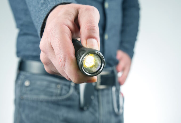 Safety Flashlight untuk Berbagai Keperluan: Pencahayaan di Lingkungan ...