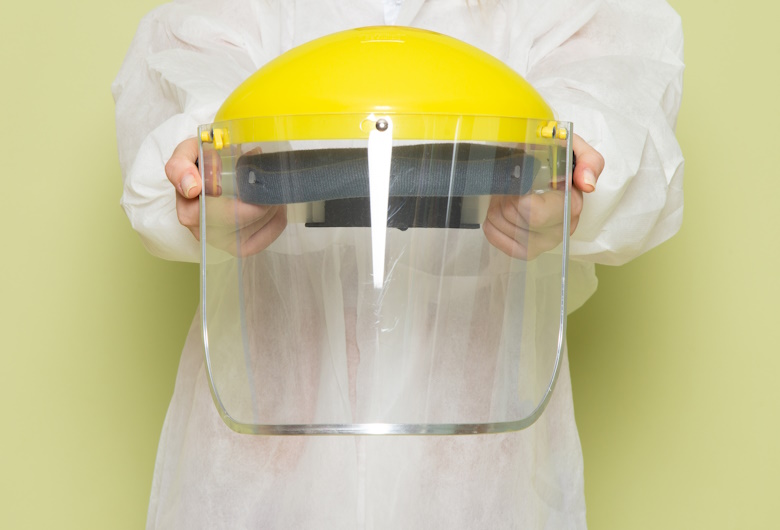 Fungsi-dan-Keunggulan-Visor-Adapter-untuk-Pekerja-Lapangan-–-Griya-Safety