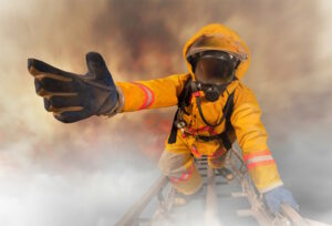 Sarung-Tangan-Pemadam-Kebakaran-Fitur-Bahan-dan-Rekomendasi-Produk-Terbaik-–-Griya-Safety