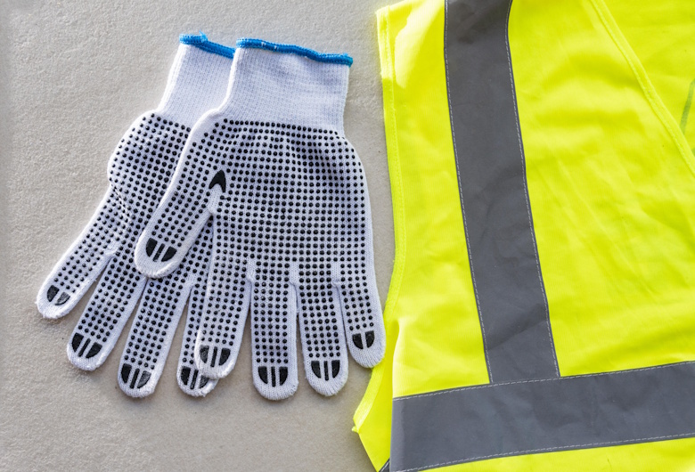 Chemical-Glove-Industri-Manufaktur-Fungsi-Varian-dan-Jenis-Jenisnya-1-Griya-Safety