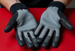 Produsen-Sarung-Tangan-Otomotif-Terbaik-untuk-Bengkel-dan-Industri-Kendaraan-Griya-Safety