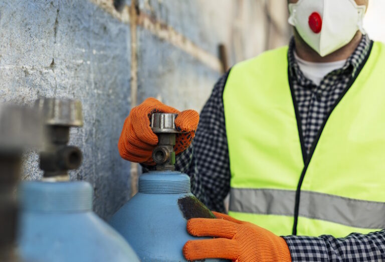 Rekomendasi-Sarung-Tangan-Oil-Gas-yang-Sesuai-Standar-Keselamatan-Industri-Griya-Safety