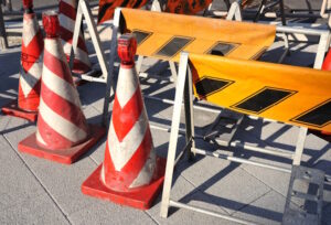 Traffic-Equipment-Portable-vs-Permanen-Kelebihan-Kekurangan-dan-Aplikasinya-Griyasafety