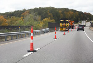 Jenis-Jenis-Traffic-Barrier-untuk-Pengaturan-Lalu-Lintas-di-Area-Konstruksi-Jalan-Griyasafety