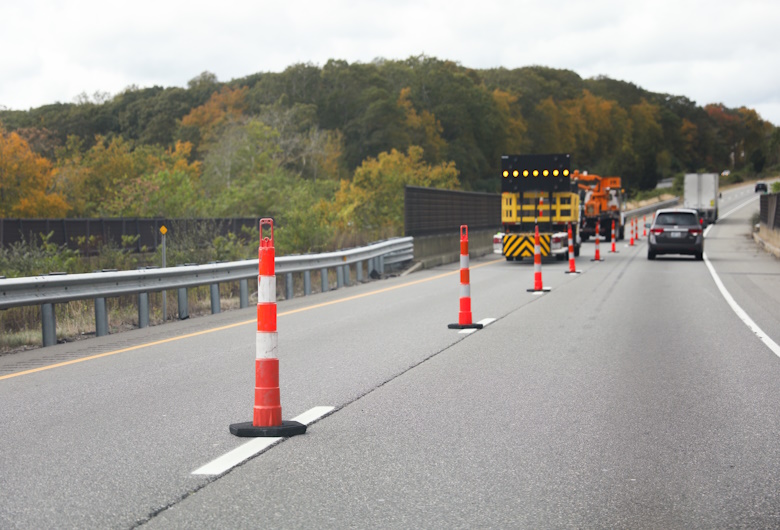 Jenis-Jenis-Traffic-Barrier-untuk-Pengaturan-Lalu-Lintas-di-Area-Konstruksi-Jalan-Griyasafety