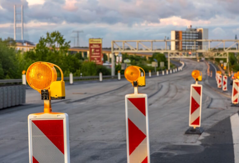 Cara-Memilih-Traffic-Barrier-Faktor-Keamanan-Budget-dan-Kemudahan-Instalasi-Griyasafety