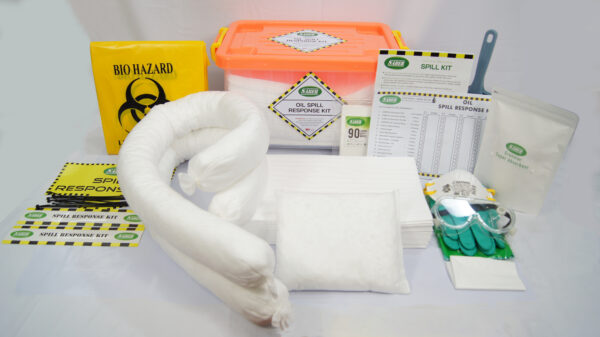 SONY DSC SABER OIL SPILL RESPONSE KIT - CLEAR BOX 30 LITER - SO30-SK-CB Spill Kits