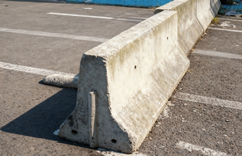 Road Barrier Beton: Pengertian, Jenis, Fungsi dan Kelebihannya